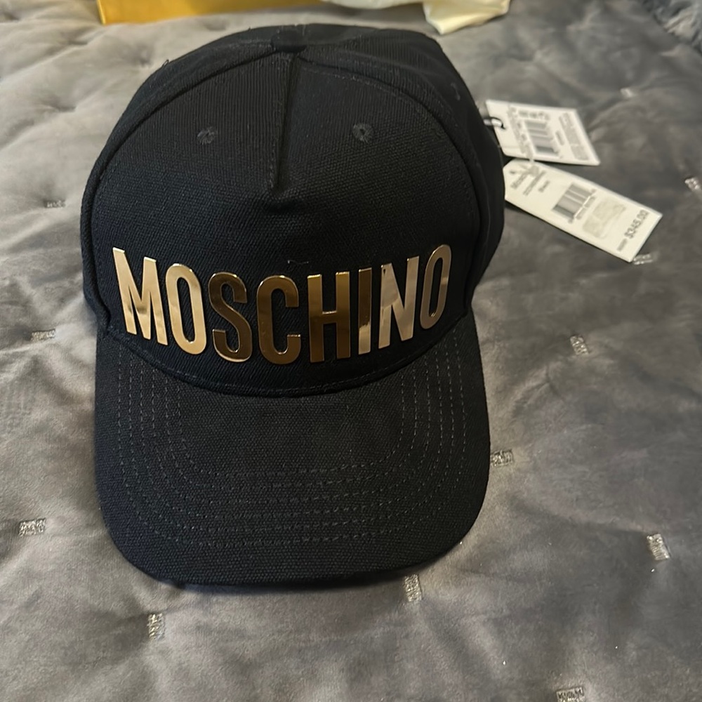 Moschino Hat